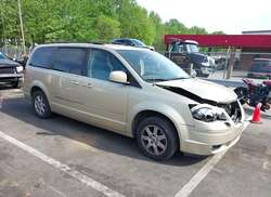 2010 Chrysler Town & Country Touring Plus