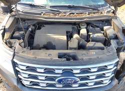 2016 Ford Explorer Limited — 10