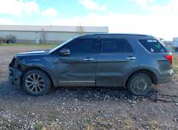 2016 Ford Explorer Limited — 13
