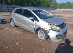2014 KIA RIO LX