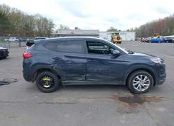 2021 Hyundai Tucson SE — 12