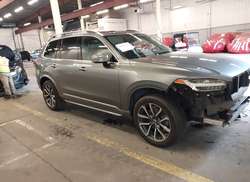 2017 Volvo XC90 T6 Momentum