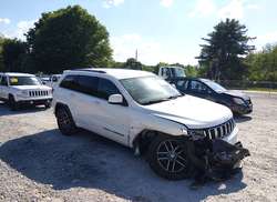 2018 Jeep Grand Cherokee Laredo E 4X2