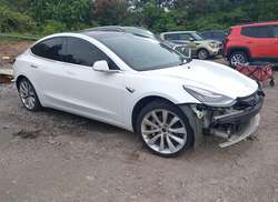 2018 Tesla Model 3 Long Range/Performance