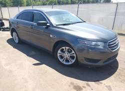 2018 Ford Taurus SE