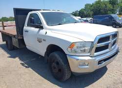 2017 RAM 3500 Chassis Tradesman/SLT