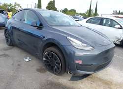 2023 Tesla Model Y AWD/Long Range Dual Motor ALL-Wheel Drive