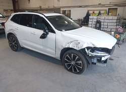 2024 Volvo XC60 B5 Plus Dark Theme