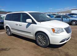 2013 Chrysler Town & Country Touring-L