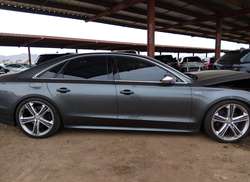 2013 Audi S8 4.0T — 14