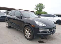2014 Porsche Cayenne Diesel Platinum Edition