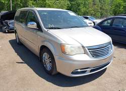 2014 Chrysler Town &AMP; Country Touring-L 30TH Anniversary