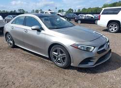 2019 Mercedes-Benz A 220  