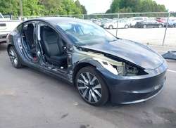 2025 Tesla Model 3 Long Range Rear-Wheel Drive/Standard Rear-Wheel Drive