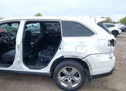 2015 Toyota Highlander Limited V6 — 6