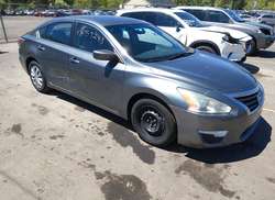 2015 Nissan Altima 2.5/2.5 S/2.5 SL/2.5 SV