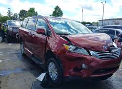 2015 Toyota Sienna XLE 8 Passenger
