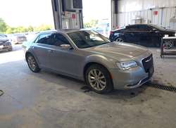 2015 Chrysler 300C AWD