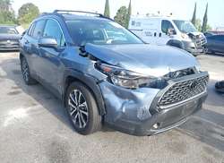 2024 Toyota Corolla Cross XLE