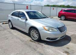 2012 Chrysler 200 Limited
