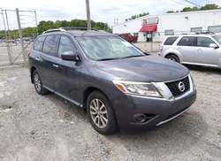 2014 Nissan Pathfinder SV