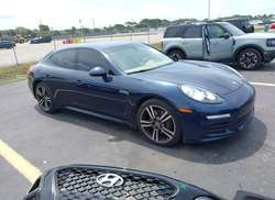 2014 Porsche Panamera 4