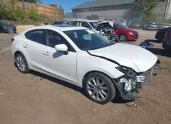2015 Mazda MAZDA3 S Grand Touring