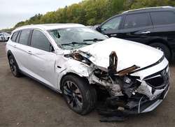 2018 Buick Regal Tourx Essence