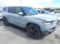 2023 Rivian R1S Adventure