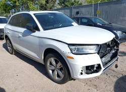 2018 Audi Q5 2.0T Premium/2.0T Tech Premium