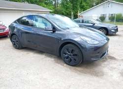 2024 Tesla Model Y Long Range Single Motor Rear-Wheel Drive/RWD