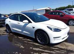 2022 Tesla Model 3 Rear-Wheel Drive