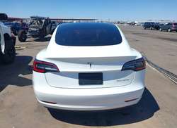 2021 Tesla Model 3 Long Range — 16