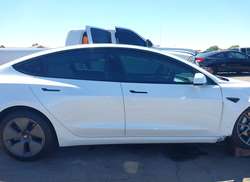 2021 Tesla Model 3 Long Range — 13