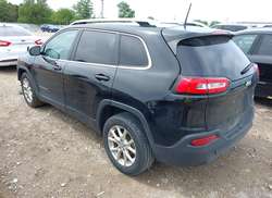 2018 Jeep Cherokee Latitude Plus FWD — 3