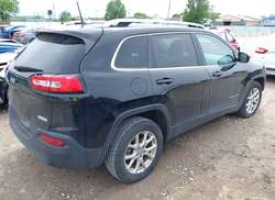 2018 Jeep Cherokee Latitude Plus FWD — 4