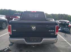 2016 RAM 1500 Laramie — 16