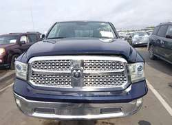 2016 RAM 1500 Laramie — 12