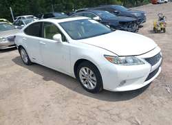 2013 Lexus ES 300H  