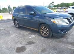 2015 Nissan Pathfinder SV