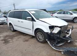2014 Chrysler Town &AMP; Country Touring-L