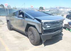 2025 Tesla Cybertruck  