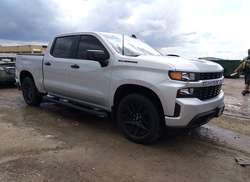 2021 Chevrolet Silverado 1500 4WD Short BED Custom
