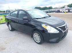 2015 Nissan Versa 1.6 S+