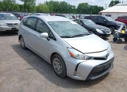2016 Toyota Prius V Three