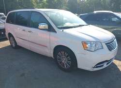 2013 Chrysler Town &AMP; Country Touring-L
