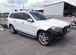 2015 Mercedes-Benz GL 550 4MATIC