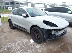 2021 Porsche Macan  