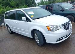 2016 Chrysler Town & Country LX