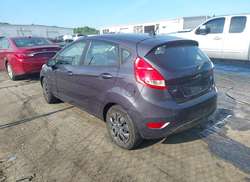 2012 Ford Fiesta SE — 3